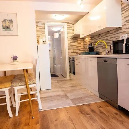 Rea Apartman Malinska